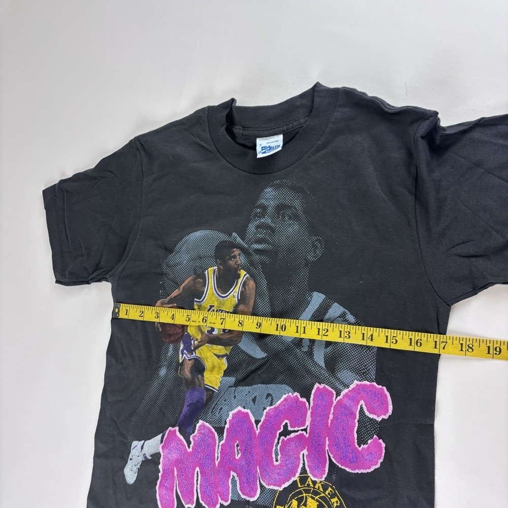 Vintage 1990s Black Magic Johnson Small Lakers NBA Salem Sportswear Tee MVP - Picture 7 of 8